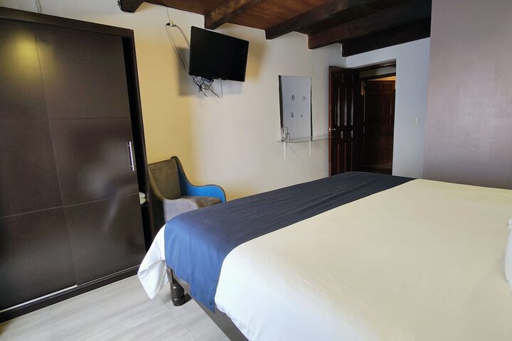 Room 19 of 42