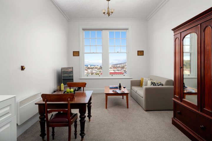 Room 15 of 53