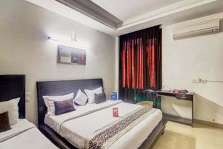 OYO Rooms Near Green Wood City