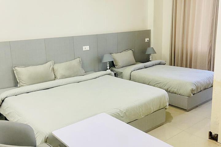 Room 11 of 14