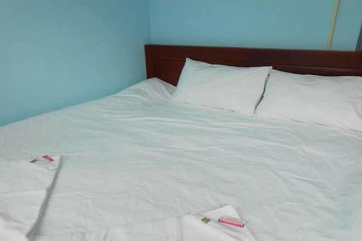 Room 5 of 34