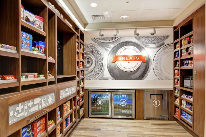 Snack bar