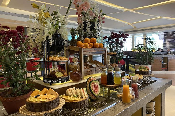 Breakfast/Coffee Service 37 of 48