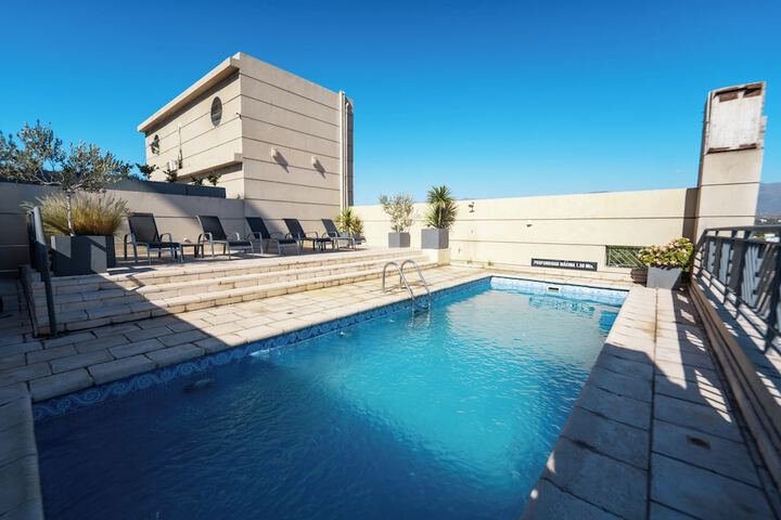 Hotel Pool