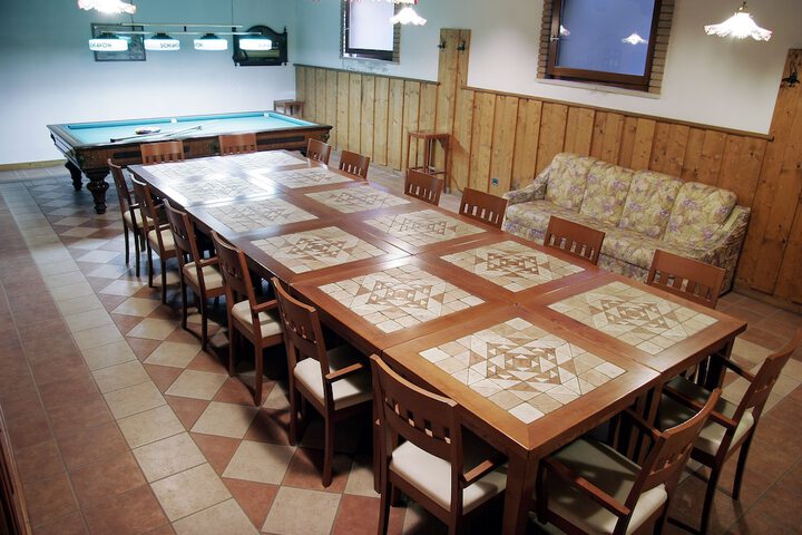 Dining 37 of 49