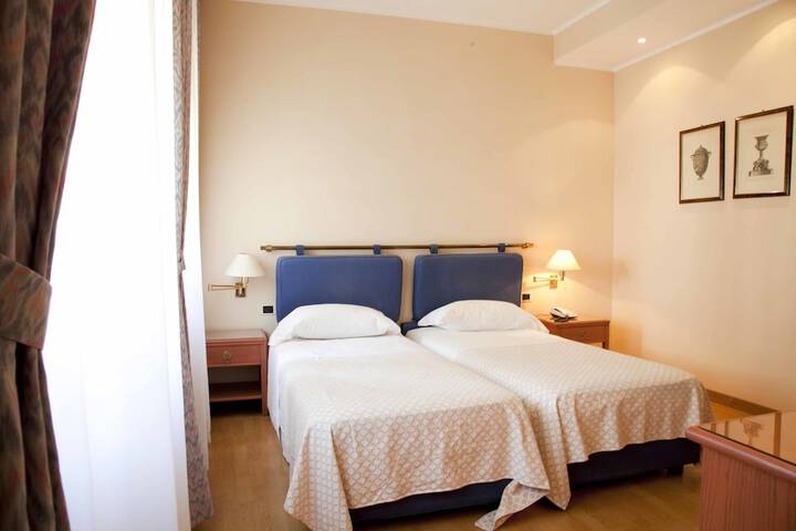 Room 7 of 29