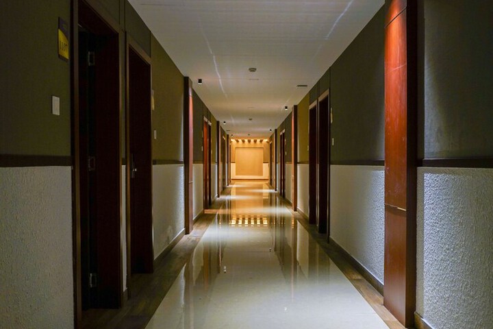 Hotel 11 of 12