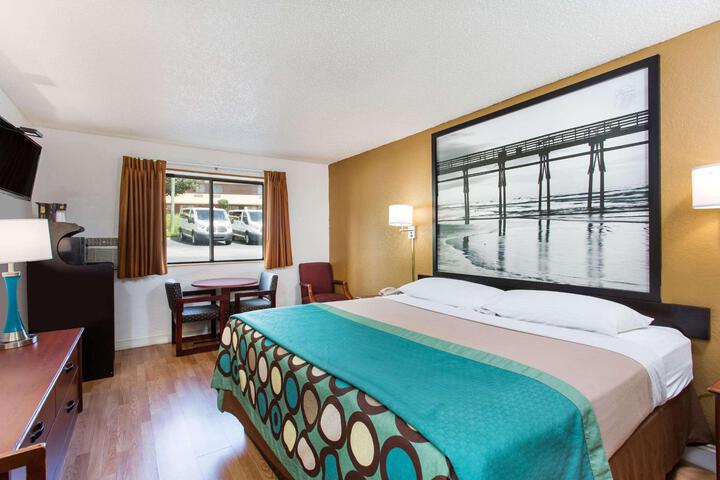 2 Double Beds (6 of 7)