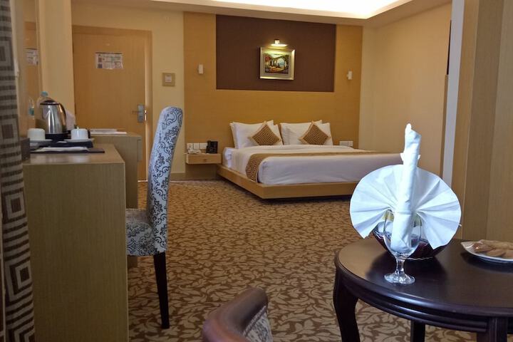 Room 4 of 67
