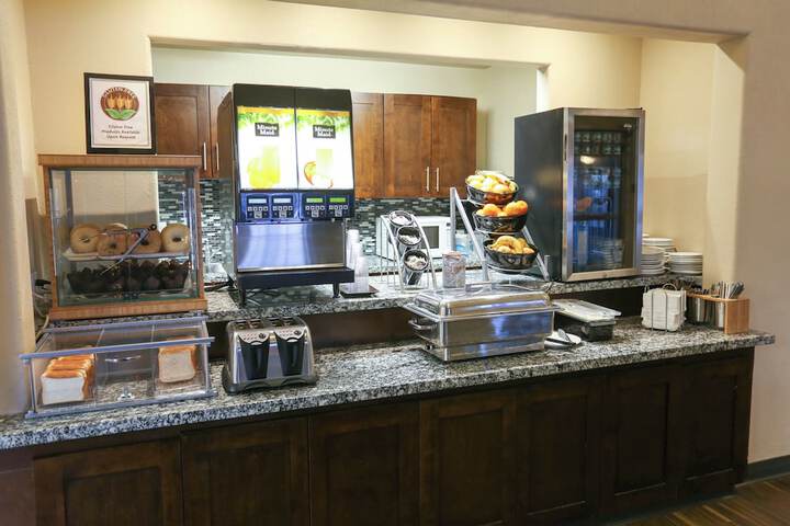 Breakfast/Coffee Service 101 of 110