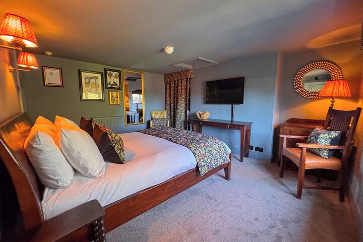 Room 9 of 34