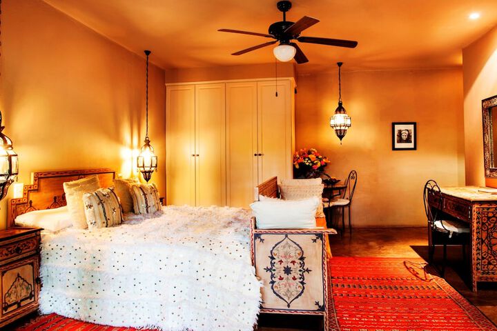 Room 5 of 32