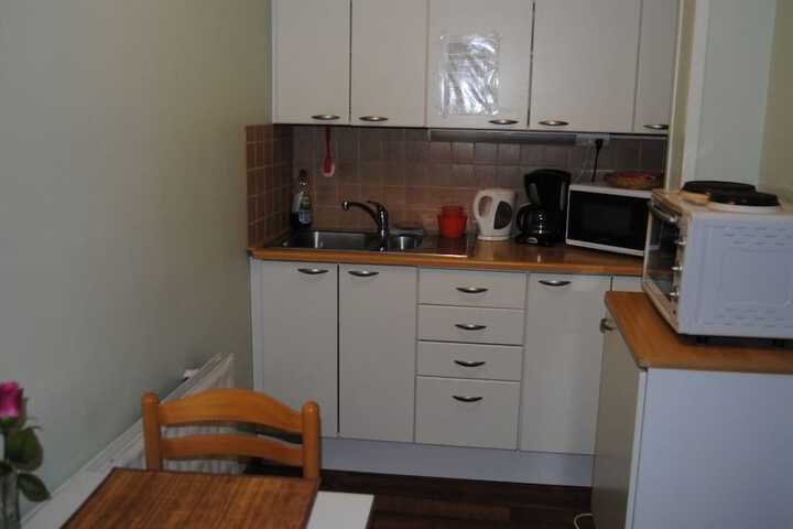 Room 5 of 28