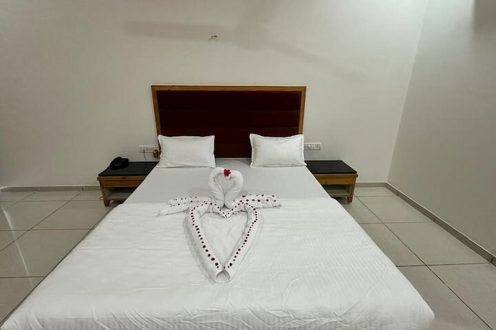 Room 10 of 46