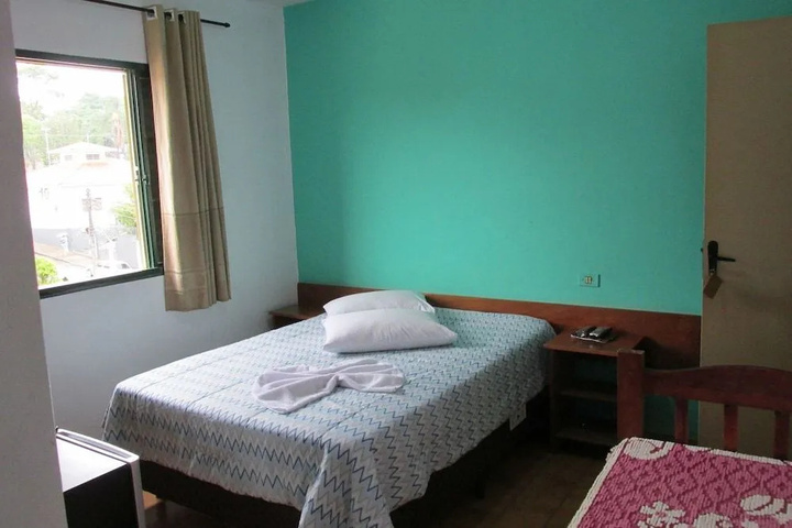 Room 2 of 6