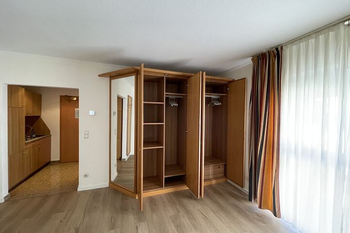 Room 7 of 50