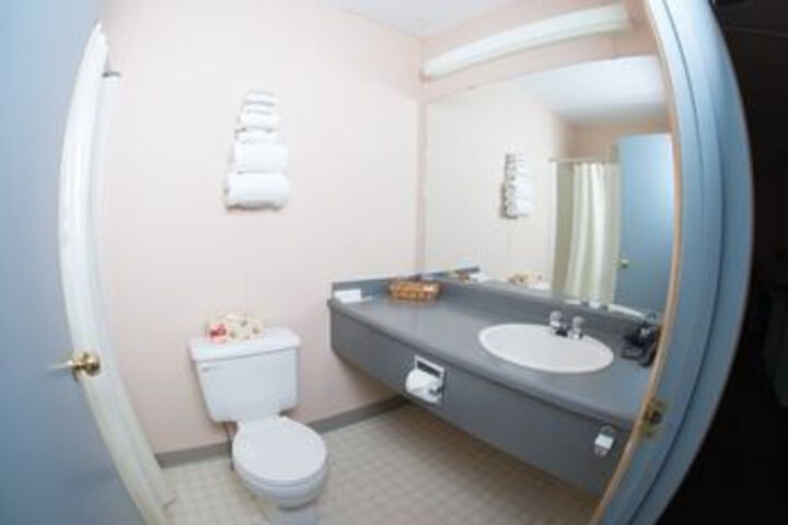 Room 2 of 37