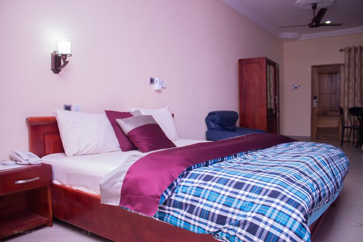 Room 5 of 21
