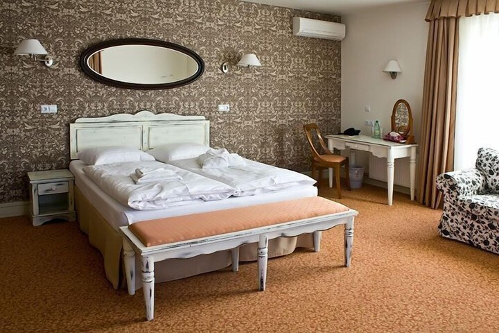 Room 13 of 67