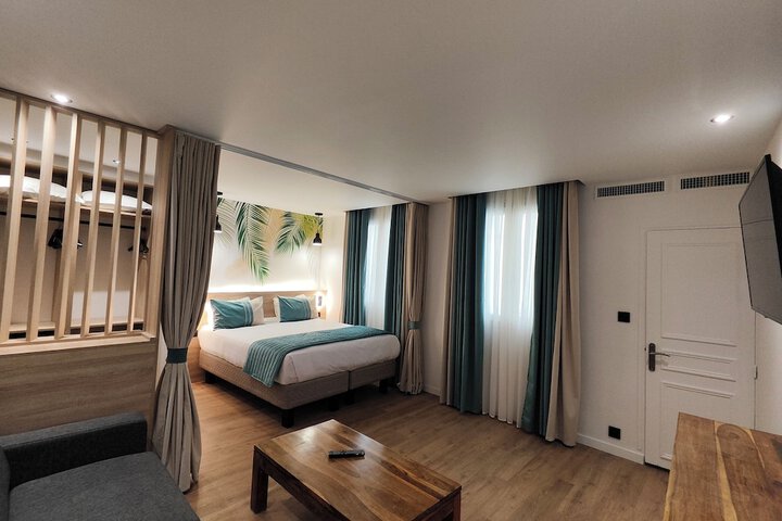 Room 25 of 57