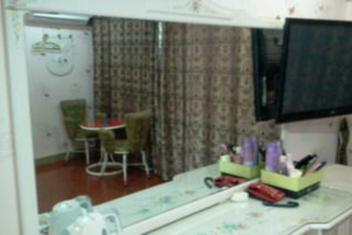 Room 35 of 80