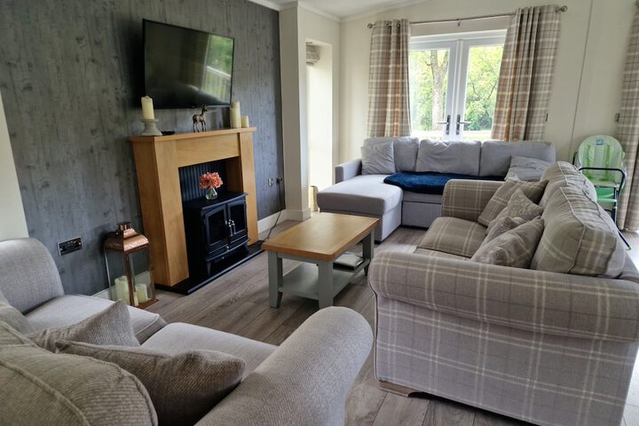 Maple 2 Bedroom Luxury Lodge in Mid Wales in Welshpool