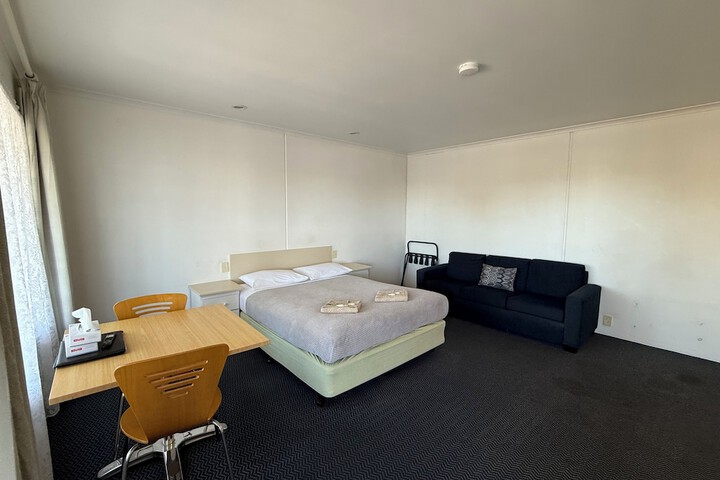 Room 6 of 64