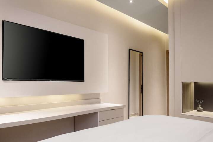 Room 12 of 36