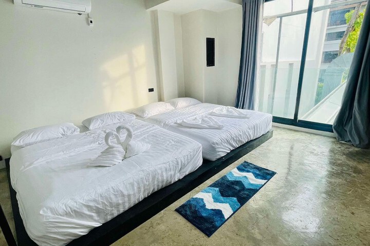Room 5 of 34
