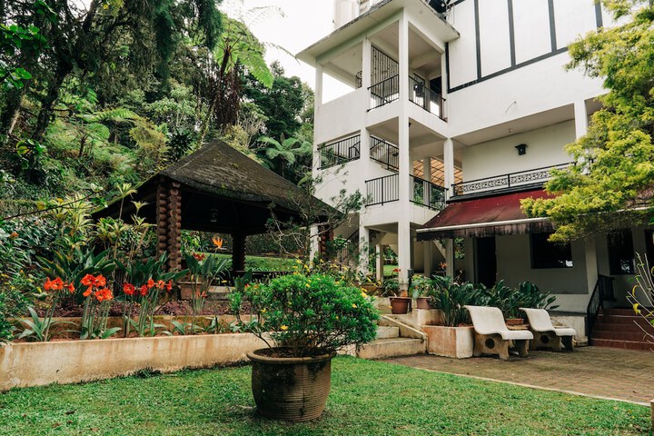 Hotel 98 of 101