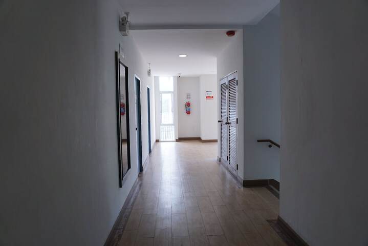 Ballroom/Hall 37 of 38