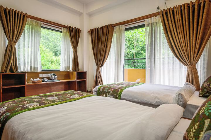 Room 5 of 13