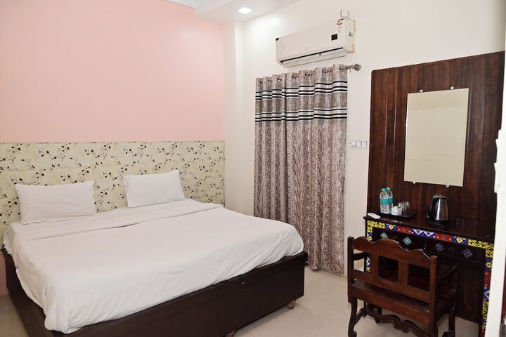 Room 44 of 62