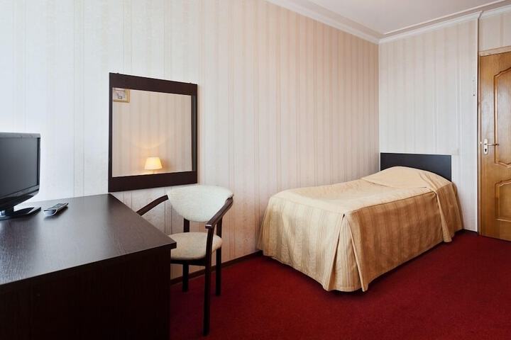 Room 7 of 22