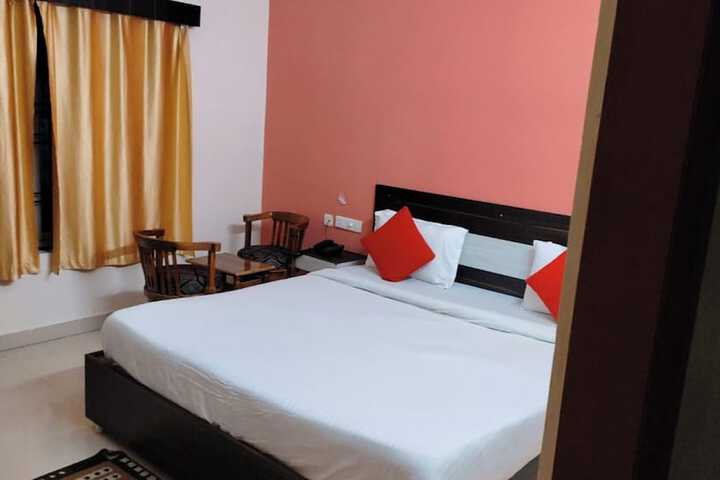 Room 3 of 10