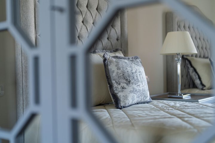 Room 28 of 165