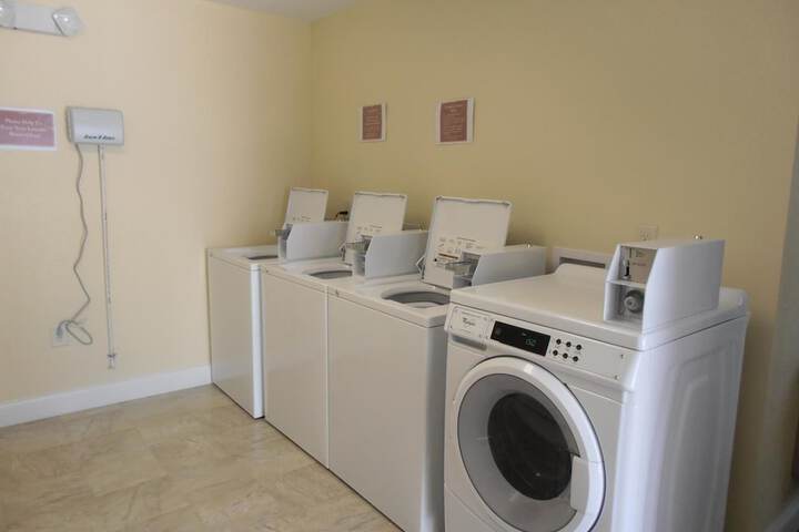 Laundry 21 of 38