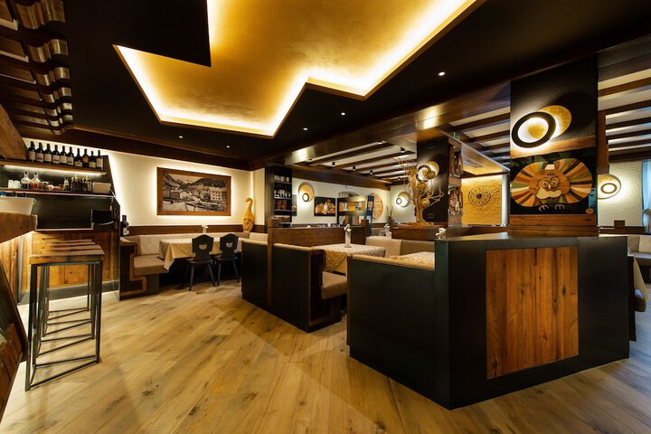Dining Photos