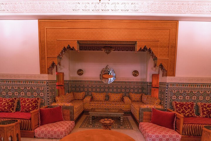 Room 9 of 14