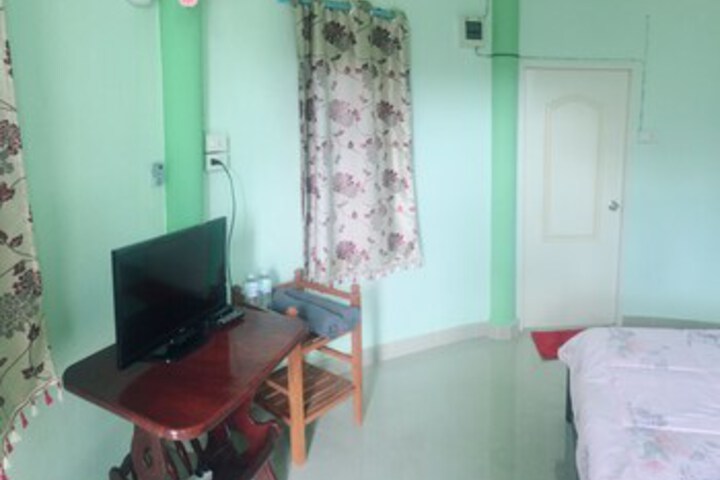 Room 34 of 37