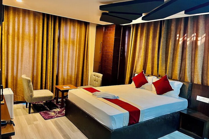 Room 12 of 22