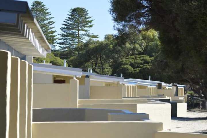 Hotel 74 of 82