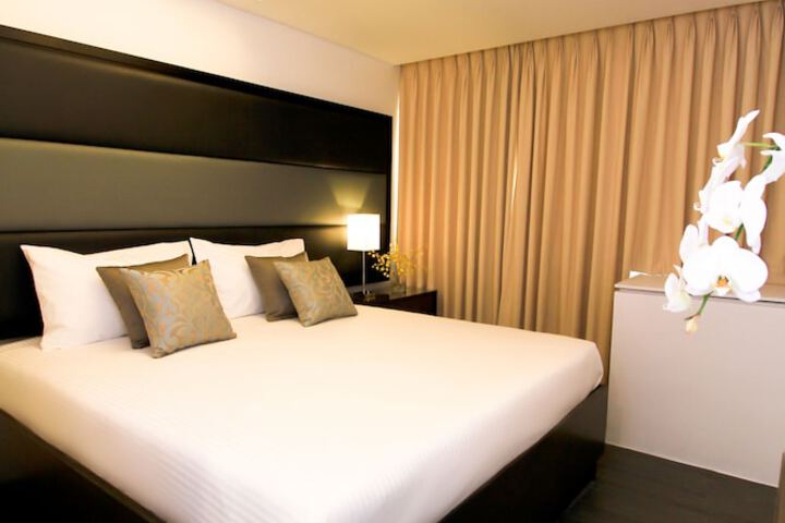 Room 27 of 51