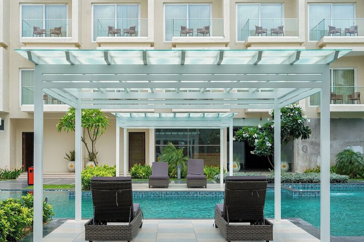Pool 17 of 41