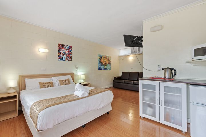 Room 18 of 60