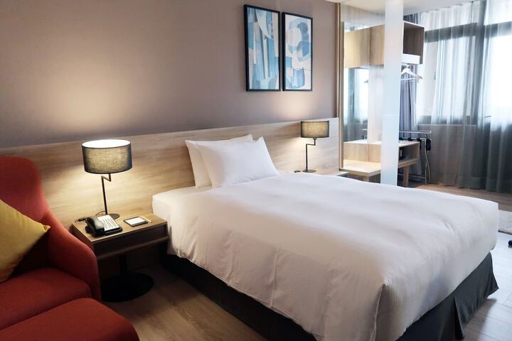 Room 20 of 63