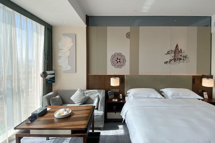 Room 19 of 48