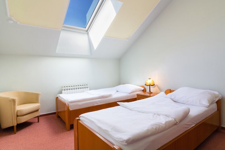 Room 3 of 41