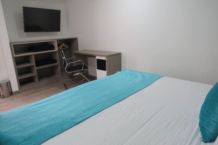 Room 10 of 48