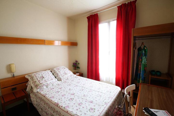 Room 7 of 28